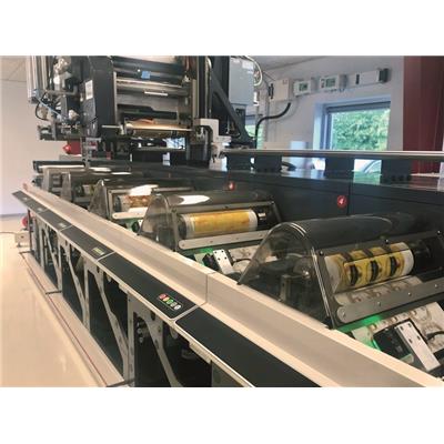  Firma Nilpeter wyposażyła każdą z sześciu drukarek etykiet w kamerę systemu wizyjnego B&R.