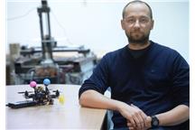 Polski robot do zapylania roślin