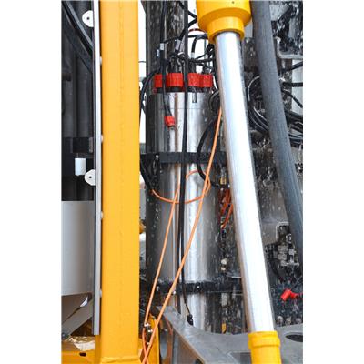 Mobilne sterowniki X90 są umieszczone w szczelnych zbiornikach ciśnieniowych, które chronią elektronikę przed działaniem wody morskiej. Styki elektryczne są chronione przez specjalne złącza odporne na