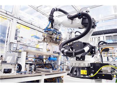 Zautomatyzowany montaż zestawów akumulatorów (Zdjęcie: Bosch Rexroth)