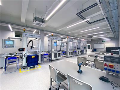 Branżowe Centrum Umiejętności – pracownia Przemysłu 4.0 (Fot. Bosch Rexroth Sp. z o.o.)