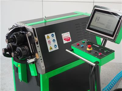 Rys. 5a Przykład zastosowania przegubów Cardana w giętarce PrimeARC CNC firmy PRIMETEC.jpg