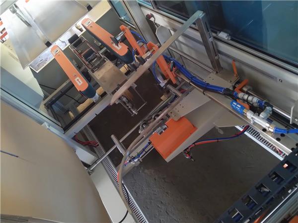 Wydajna kartoniarka pozioma dostępna w ofercie firmy Tarpak, dedykowana do automatyzacji pakowania produktów. Wydajna kartoniarka pozioma dostępna w ofercie firmy Tarpak, dedykowana do automatyzacji pakowania produktów.