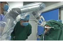 Pierwszy robot w roli dentysty