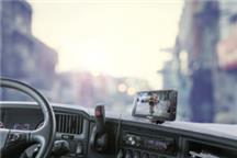 truck-dashboard-with-PreView-Light-Duty-Monitor-300x200.jpg