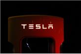 Tesla pokazuje Optimusa