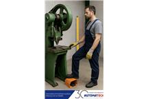 Zastosowanie przycisków nożnych przy prasach mechanicznych – ergonomia i bezpieczeństwo w praktyce