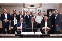 Amerykańska edukacja i europejska technologia tworzą przyszłość przemysłu.