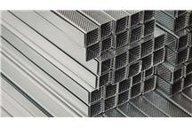 Precyzyjna produkcja elementów stalowych – co wpływa na jakość?