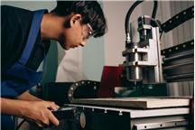 Parametryzacja i sterowanie maszynami CNC