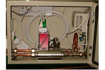 Układ regulacji przepływu gazów i ciśnienia w komorze hiperbarycznej