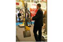 Targi Automatica 2004 – Festiwal robotów przemysłowych w Monachium.