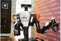 Robot pracujący ramię w ramię z człowiekiem [video]