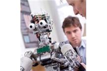 Człekokształtny robot pomoże zrozumieć naturę ludzkiej inteligencji