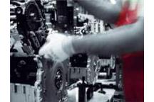 Zautomatyzowany proces montażu silnika