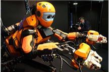 Humanoidalny robot-nurek