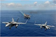 Pentagon przetestował rój dronów Pentagon przetestował rój dronów