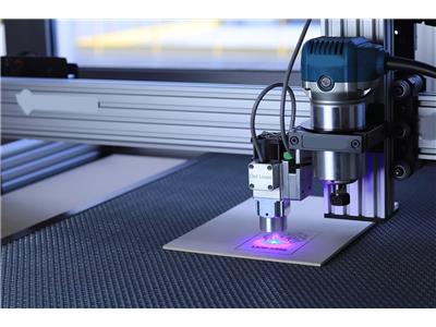 blue-laser-6122956_1280.jpg